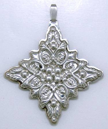 Reed & Barton Sterling Silver 1989 Christmas Cross Ornament