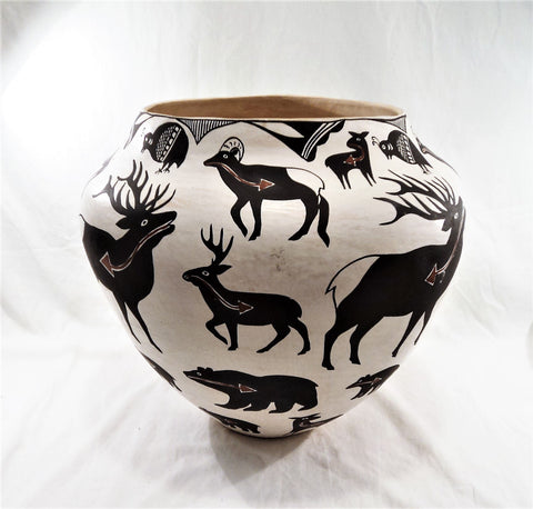 Large Acoma Pueblo Red Heartline Native American Pottery Vessel by Mildred Antonio