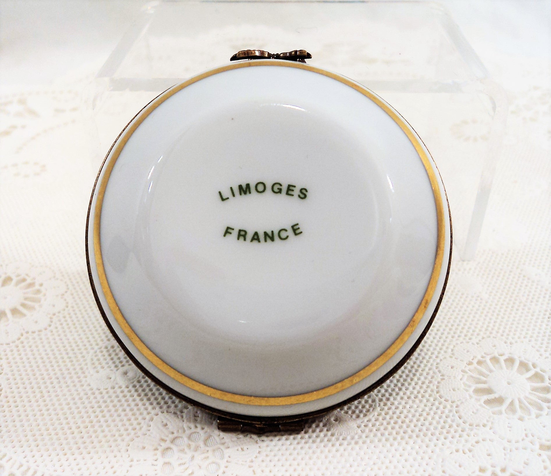 Hand-Painted Teal Hat Limoges Trinket Box