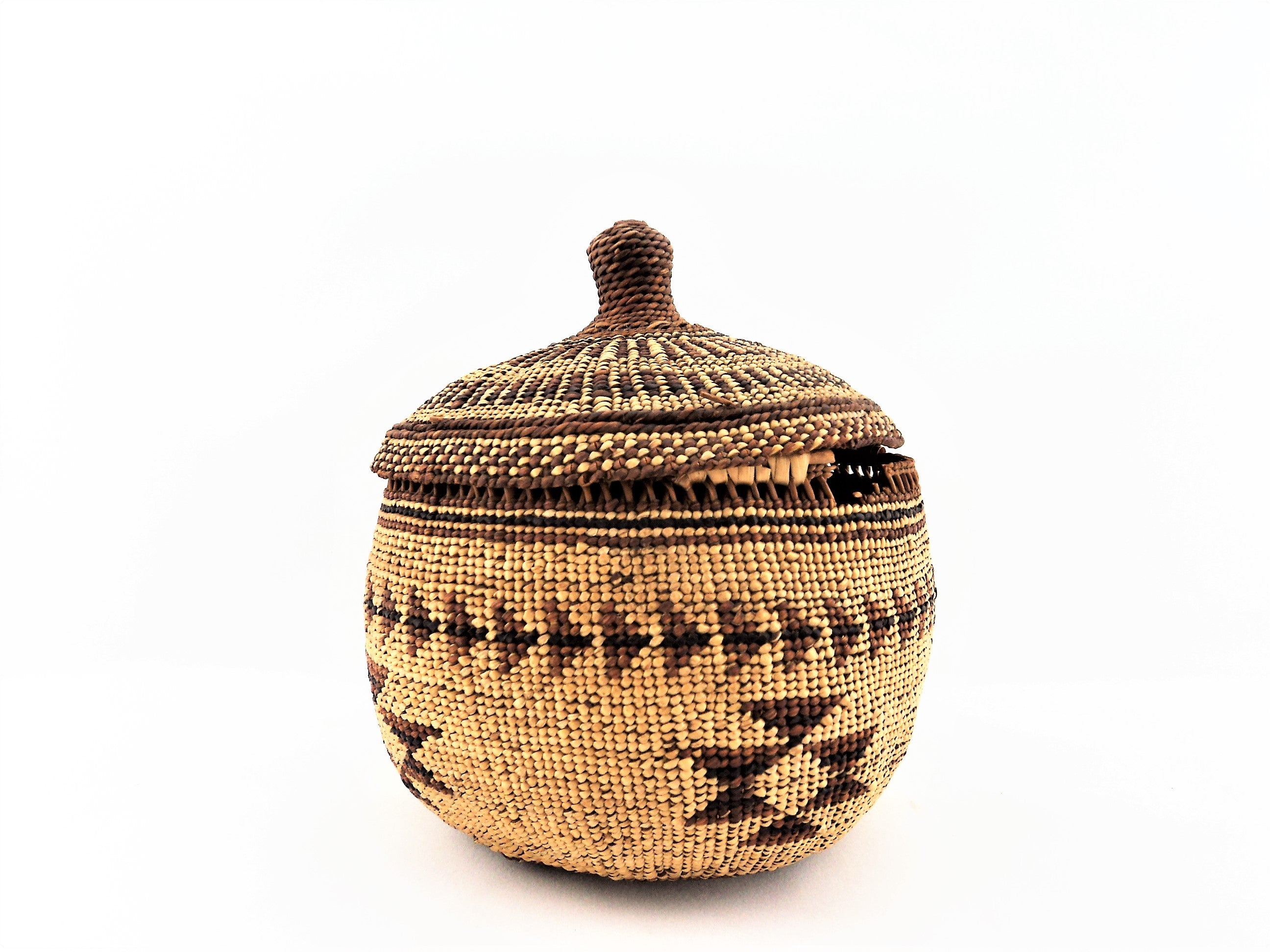 Antique Lidded Yurok Trinket Basket