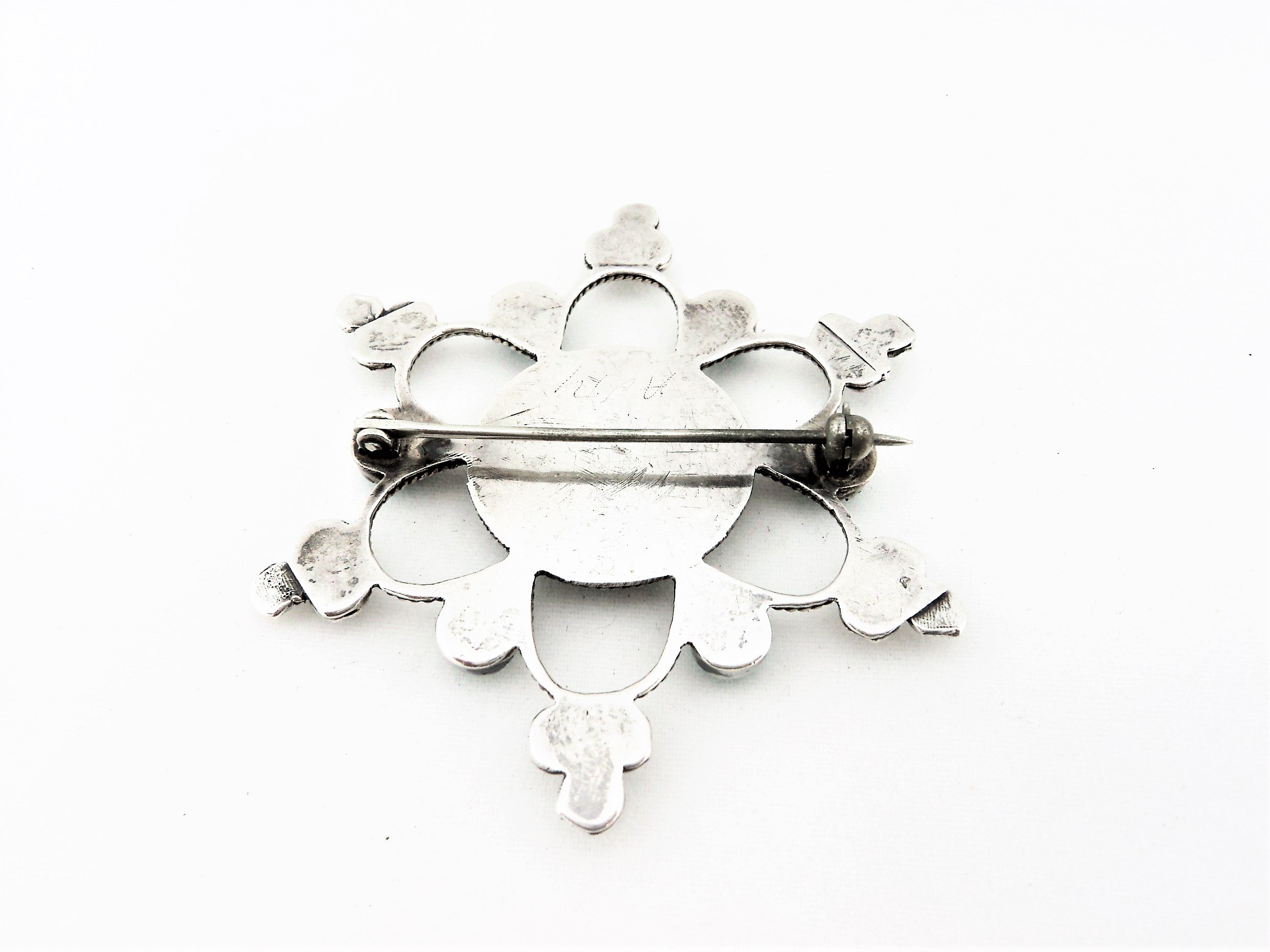 Zuni Snowflake Petitpoint Pin