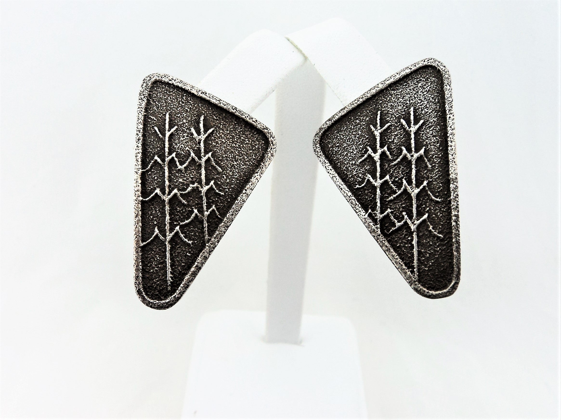 Santo Domingo Corn Stalk Sterling Silver Earrings by Anthony Lovato