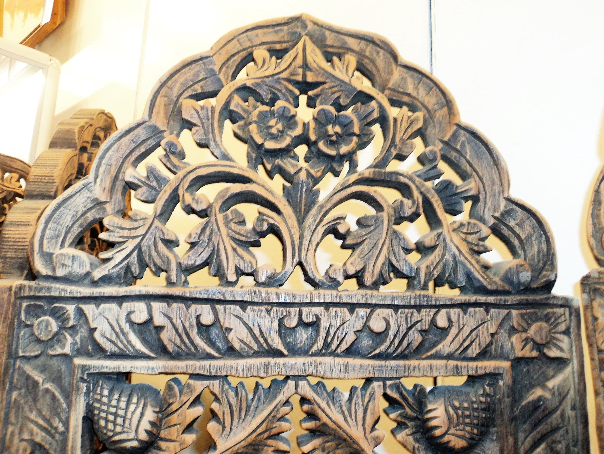 Six-panel Wood Carved Reticulated Screen