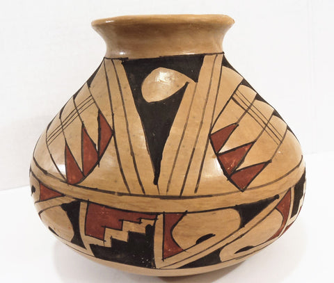 Mata Ortiz Storage Pot 1915-1925