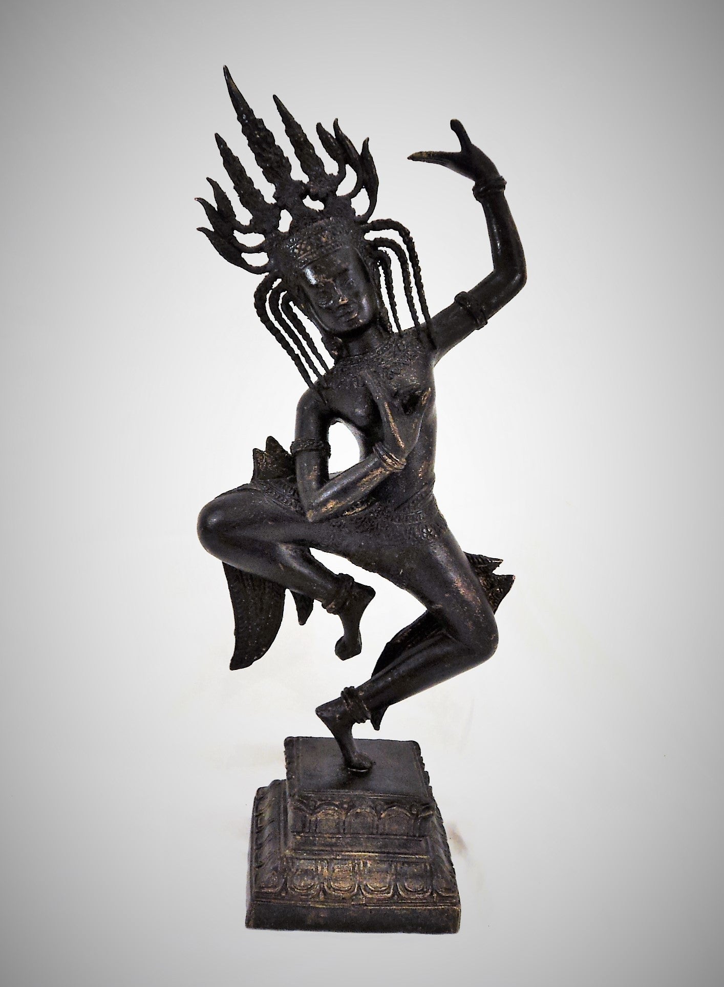 Metal Asian Dancing Female Figure