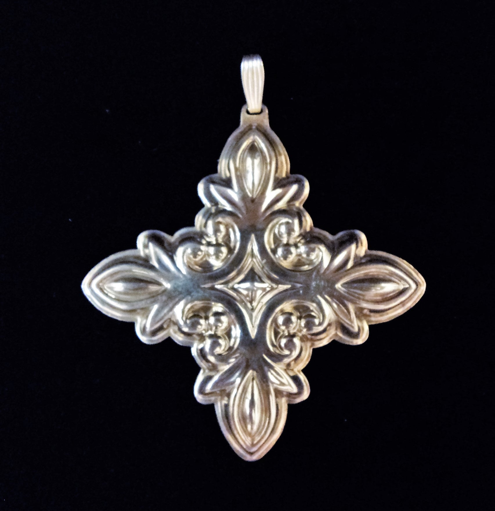 Reed & Barton Sterling Silver 1987 Christmas Cross Ornament