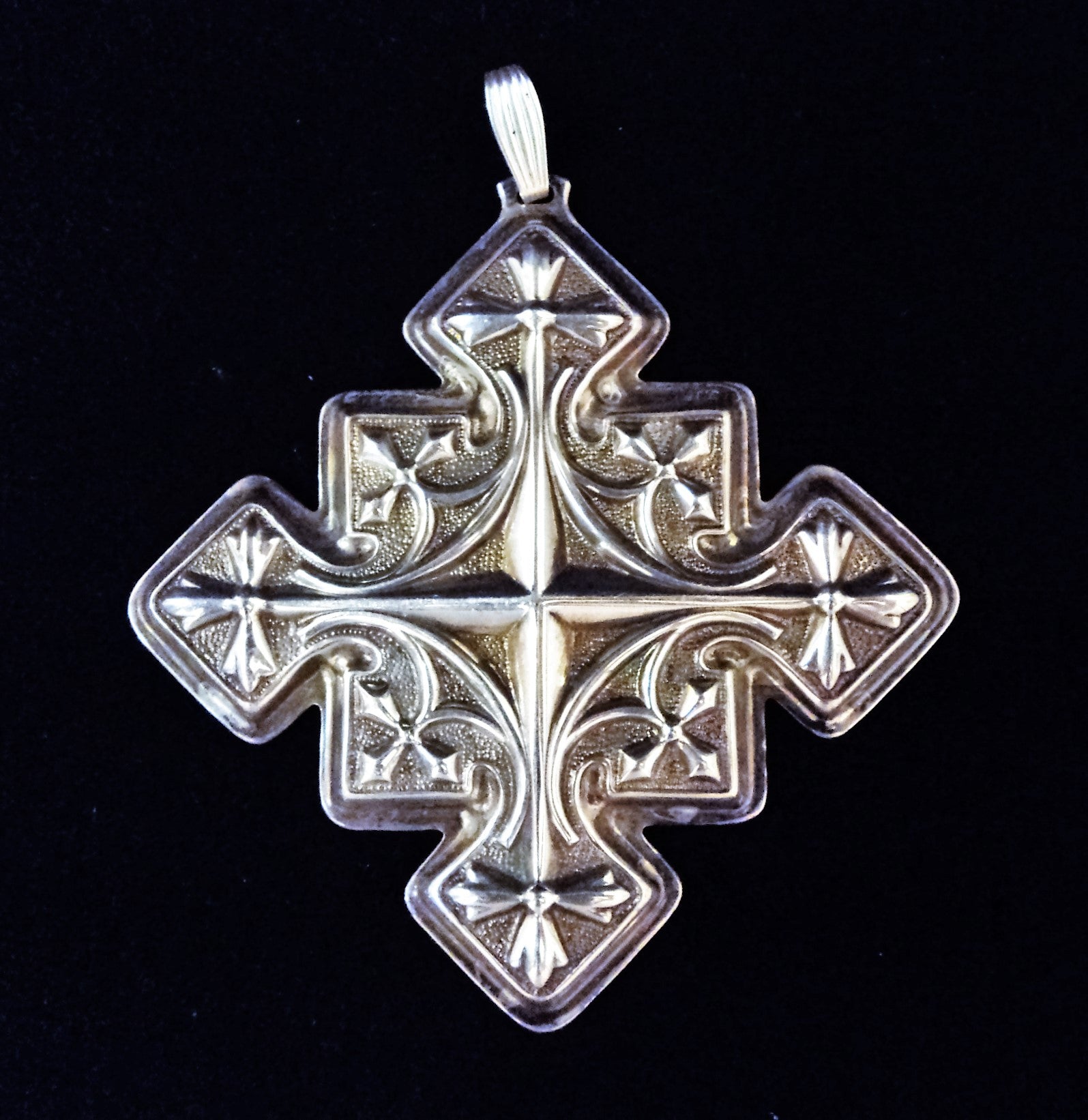 Reed & Barton Sterling Silver 1979 Christmas Cross Ornament