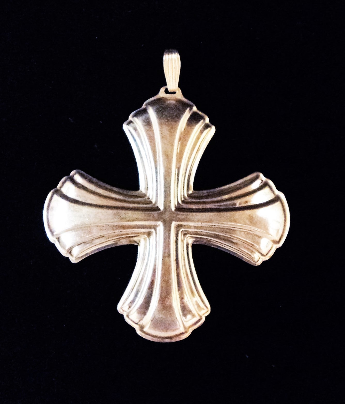 Reed & Barton Sterling Silver 1980 Christmas Cross Ornament