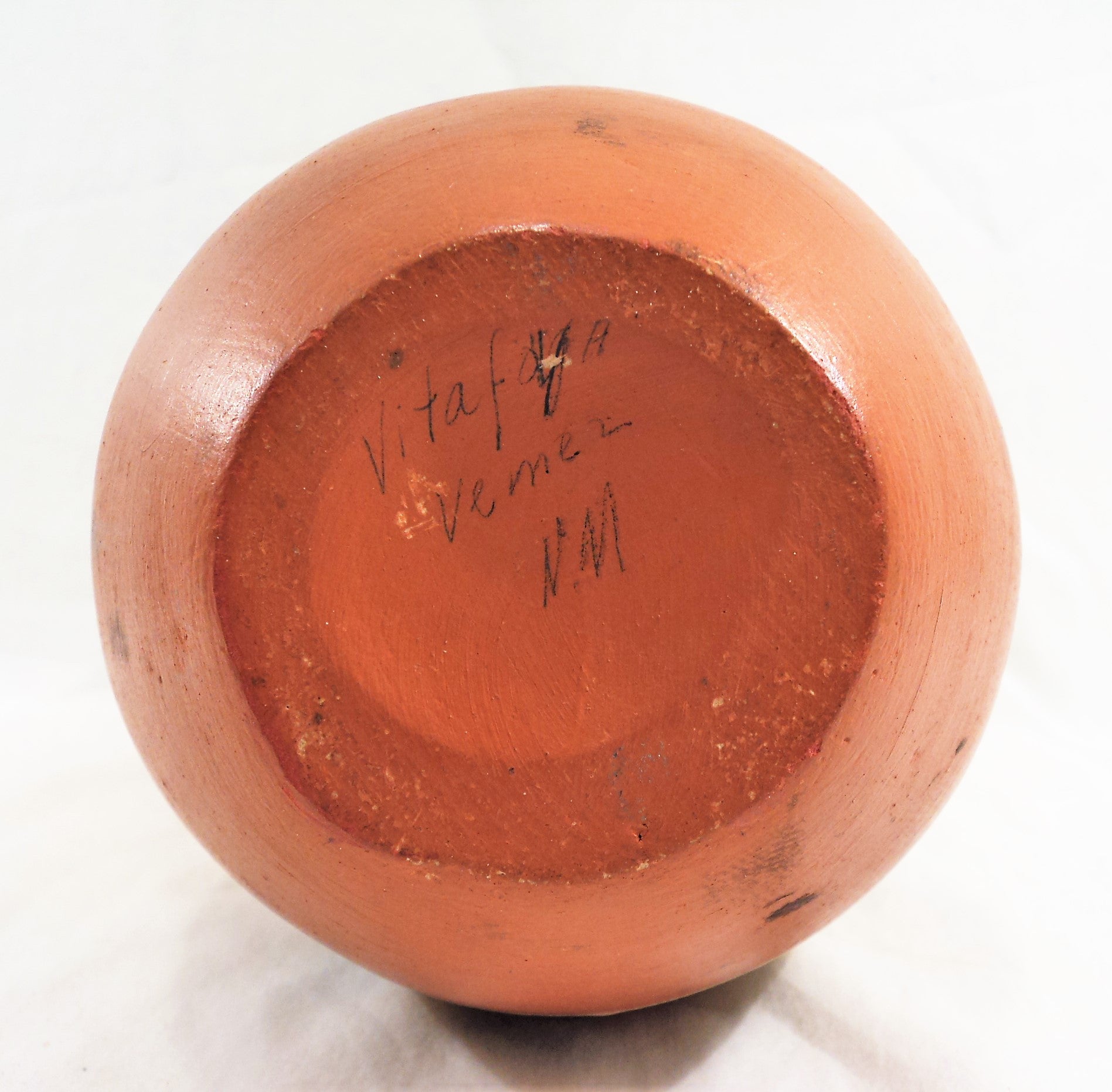Native American Indian Jemez Pueblo Pottery with Feather Design