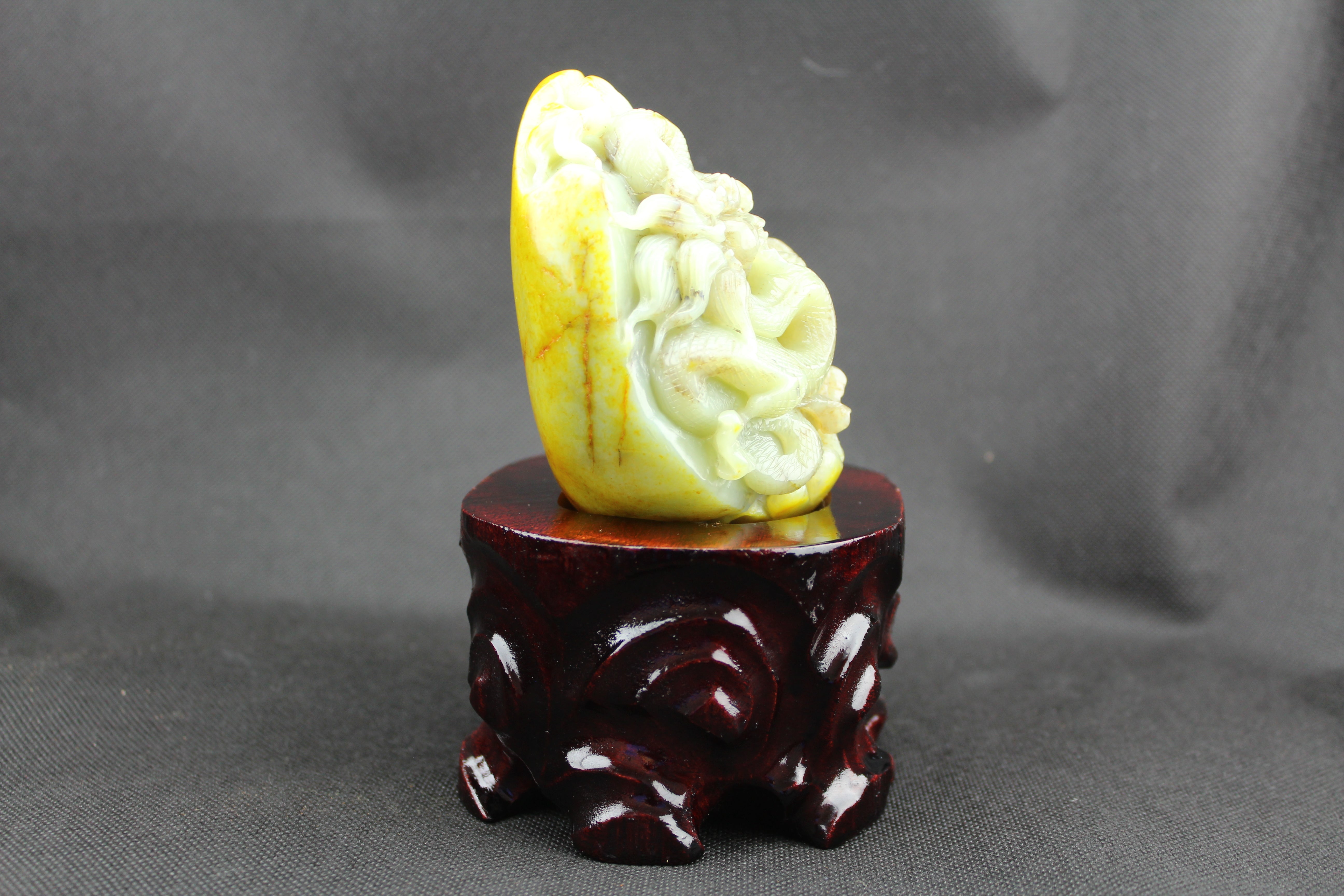 Double Dragon Jade Sculpture