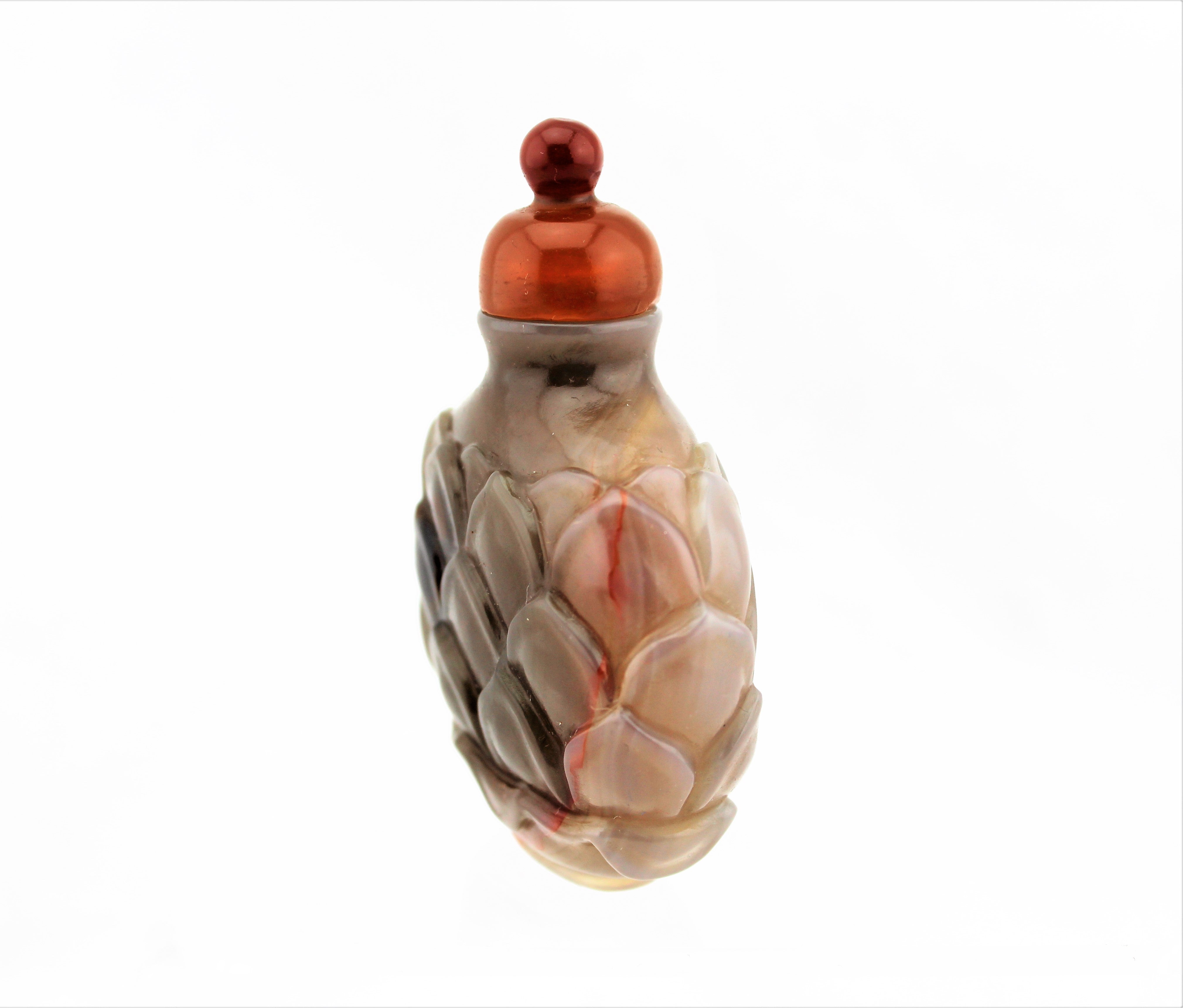 Agate Lotus Flower Snuff Bottle