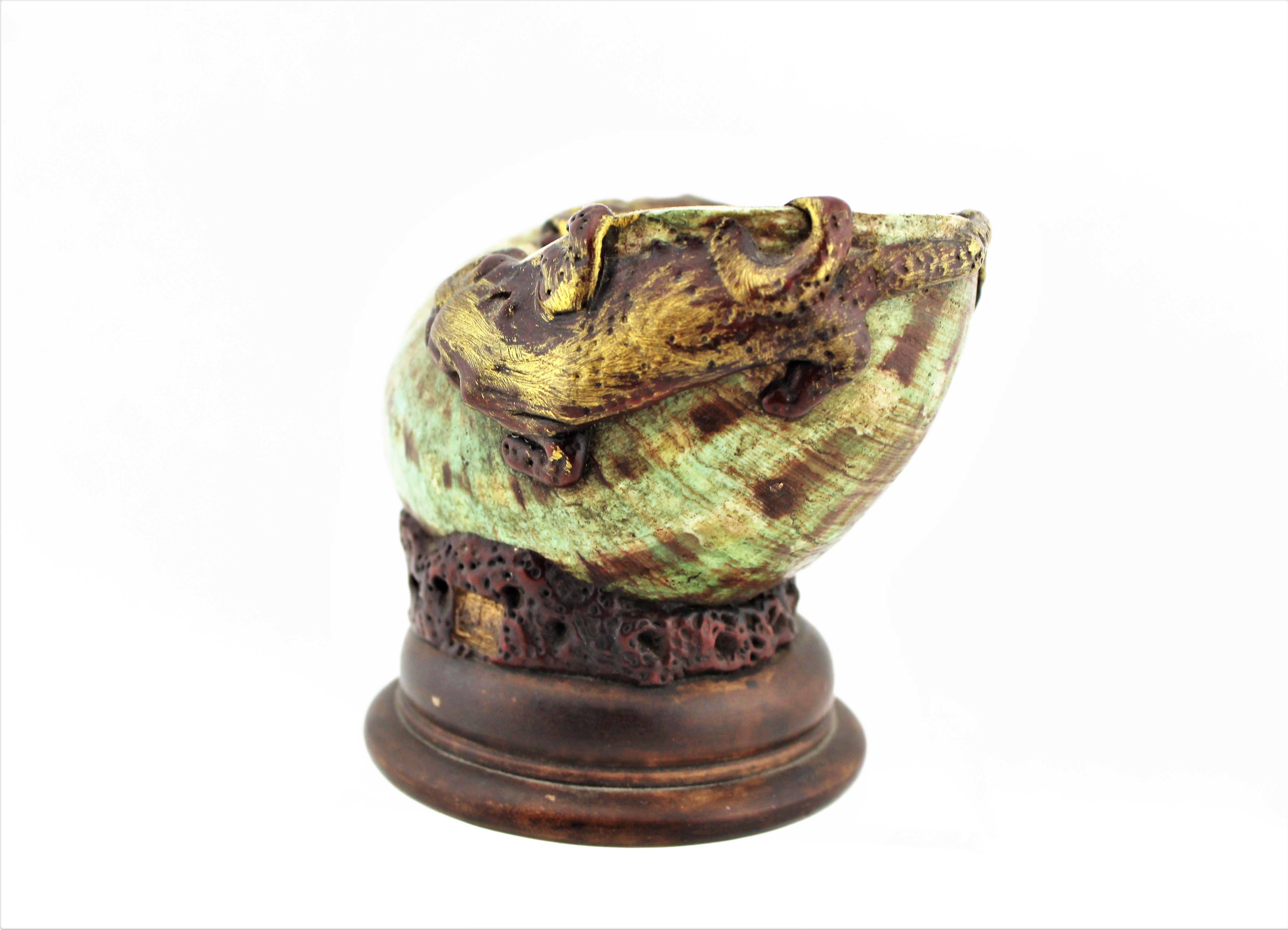 Small Conch Shell Brush Washer