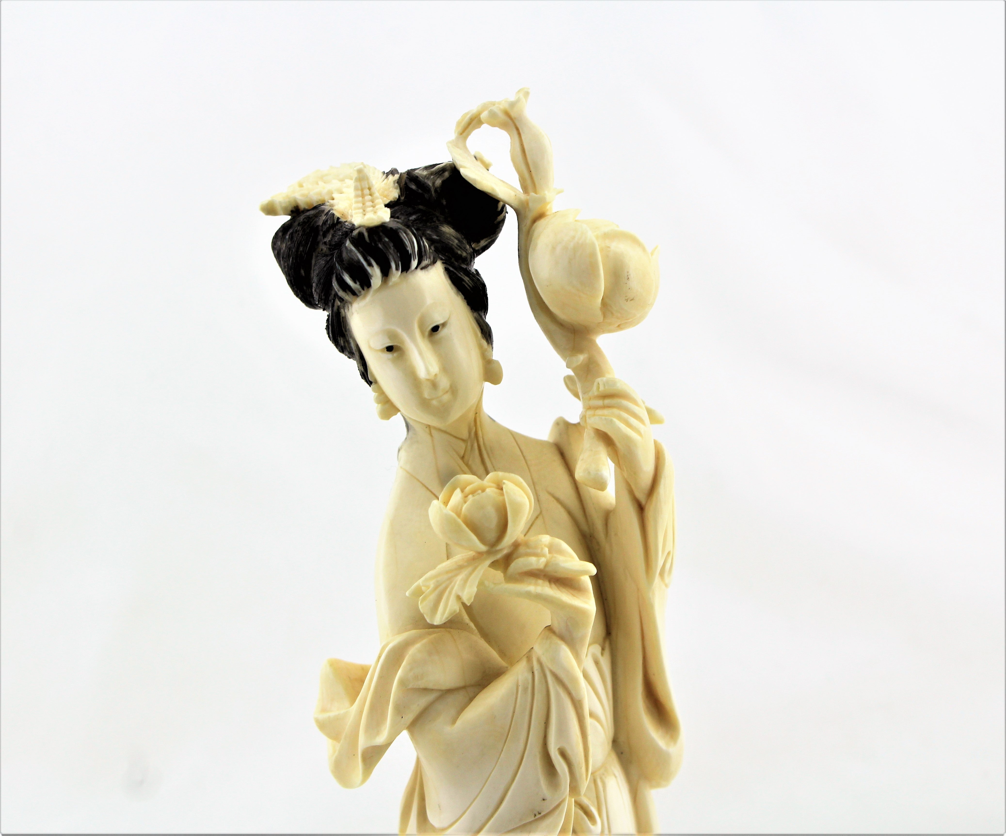 Victorian Era Chinese Court Lady Sculpture