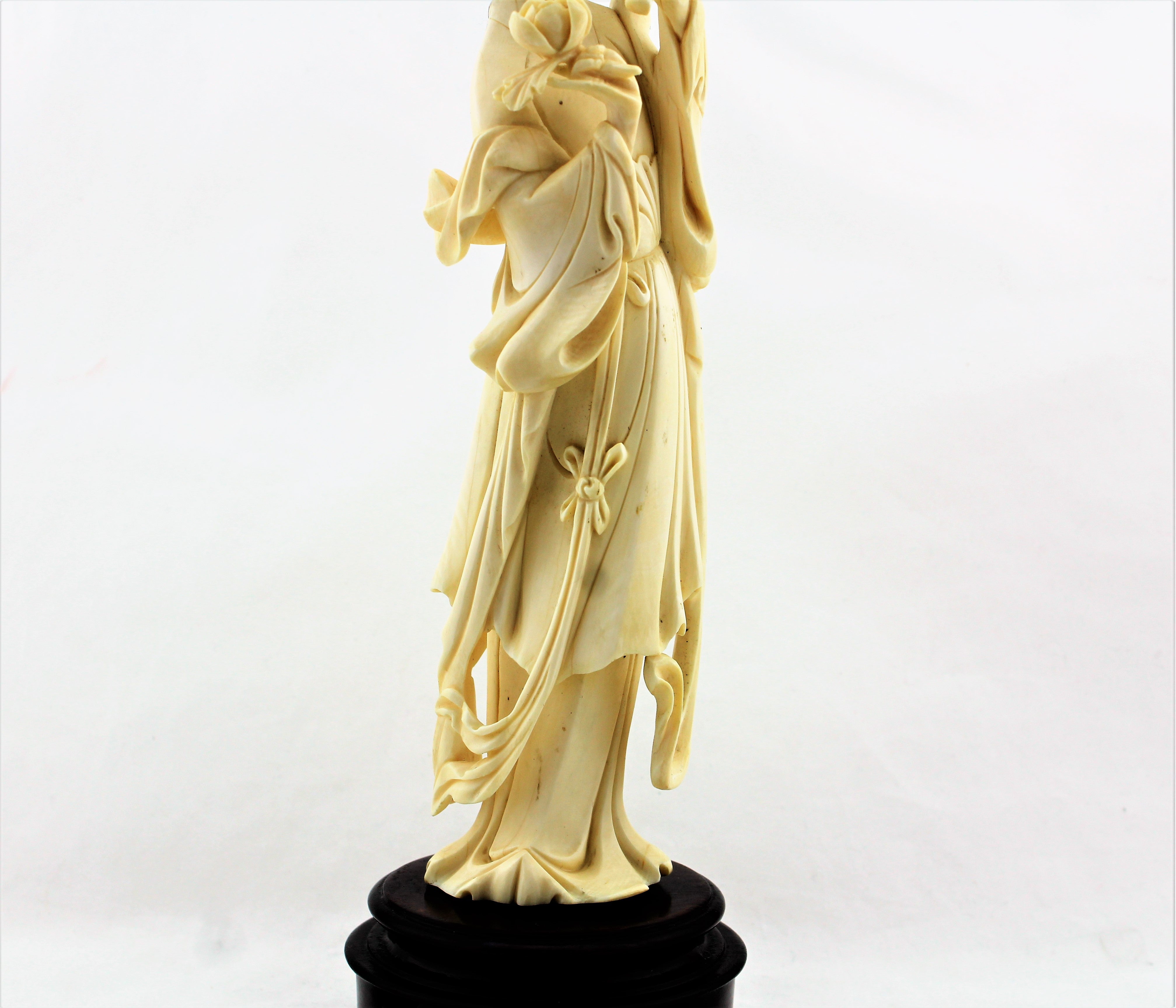 Victorian Era Chinese Court Lady Sculpture