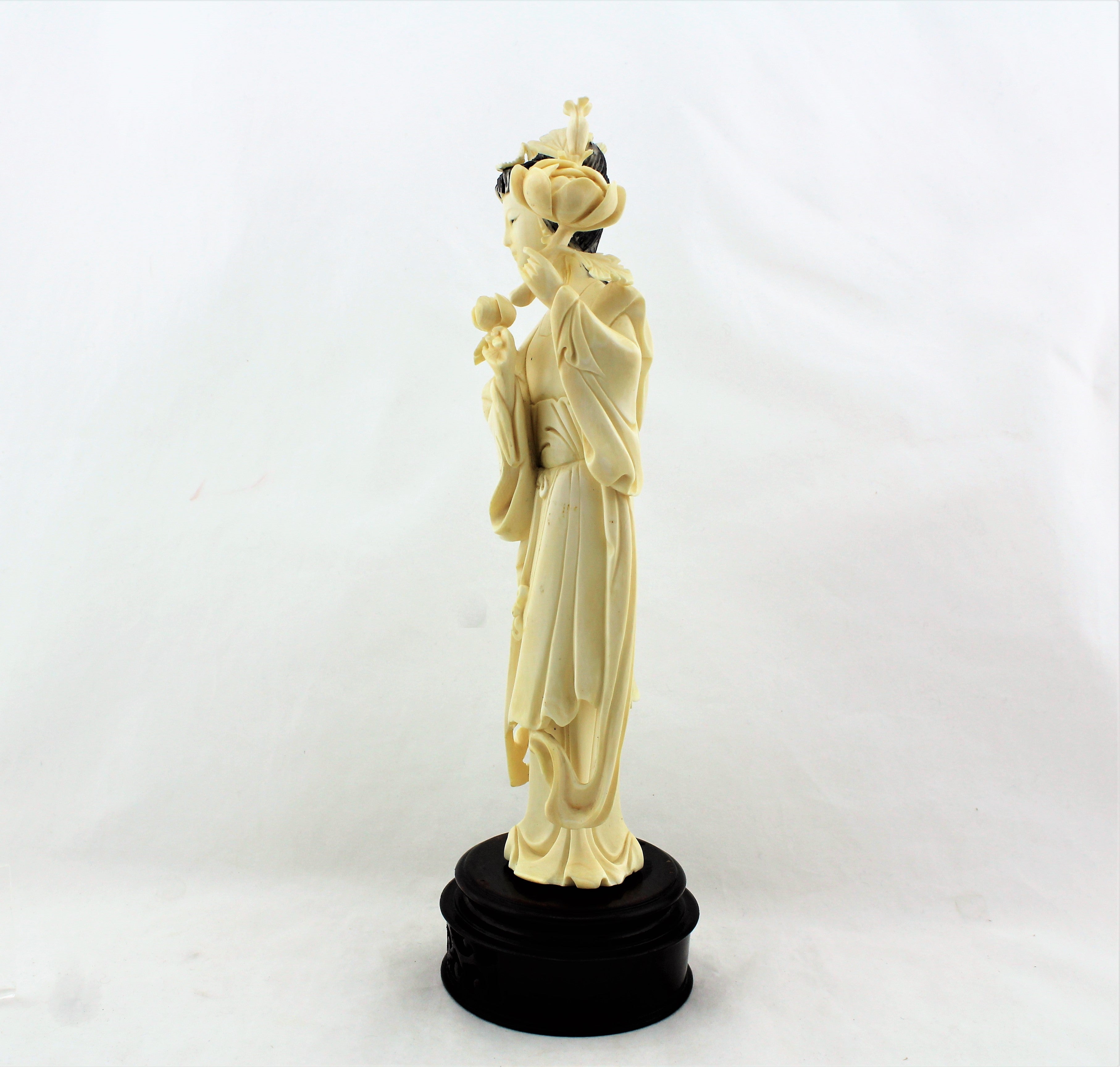Victorian Era Chinese Court Lady Sculpture