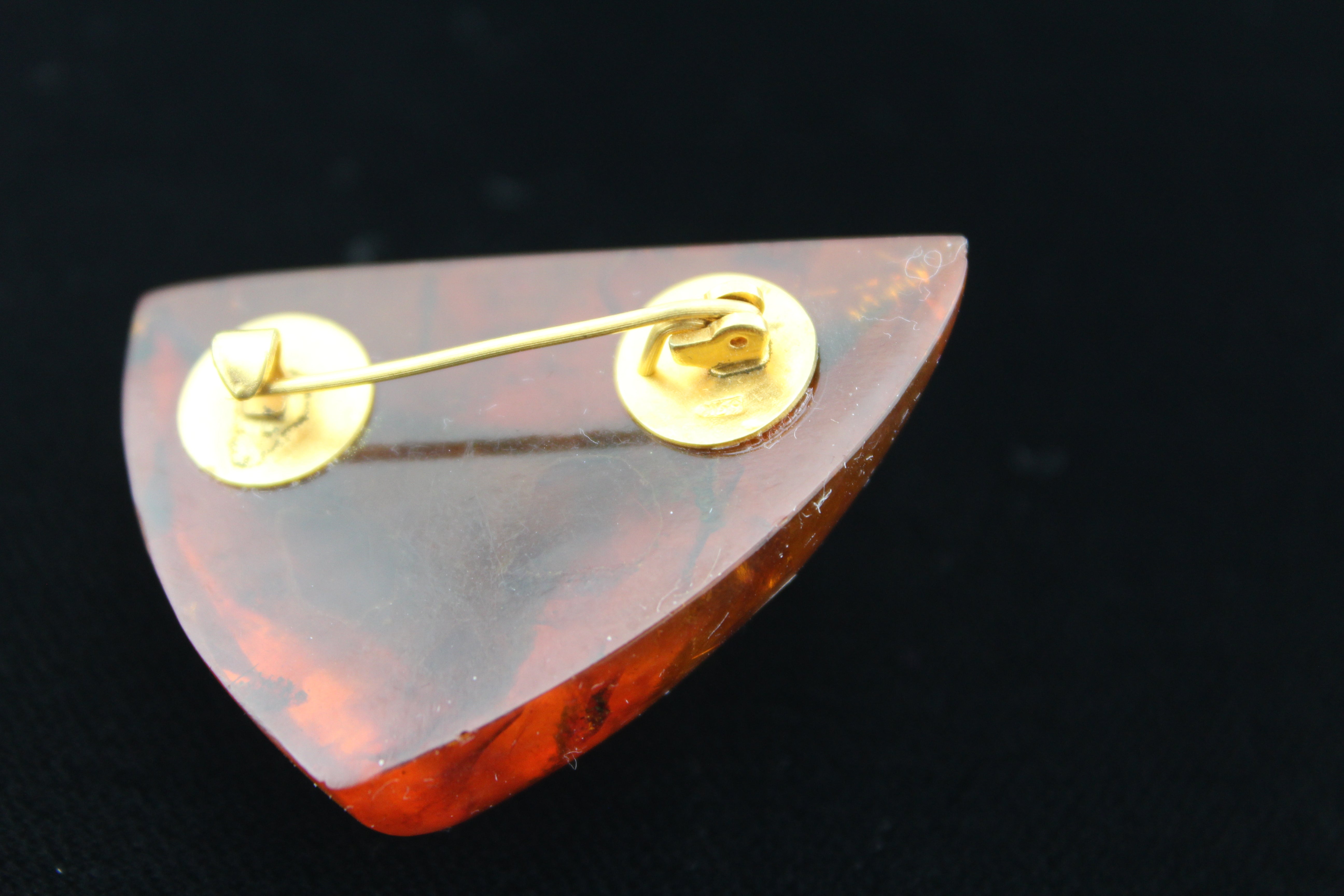 Baltic Dark Cognac Amber Pin