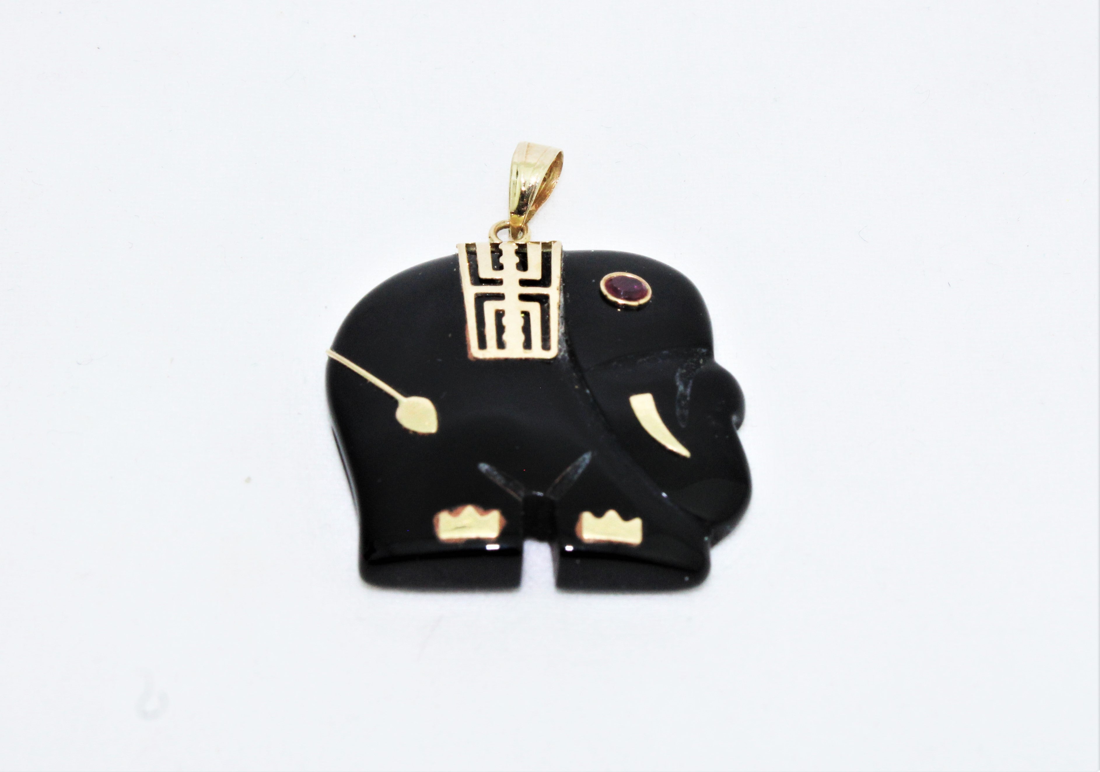 14K Carved Onyx Elephant Pendant