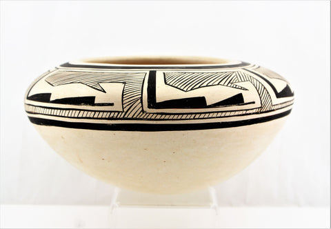 Anasazi Style Hopi Tewa Pottery Bowl