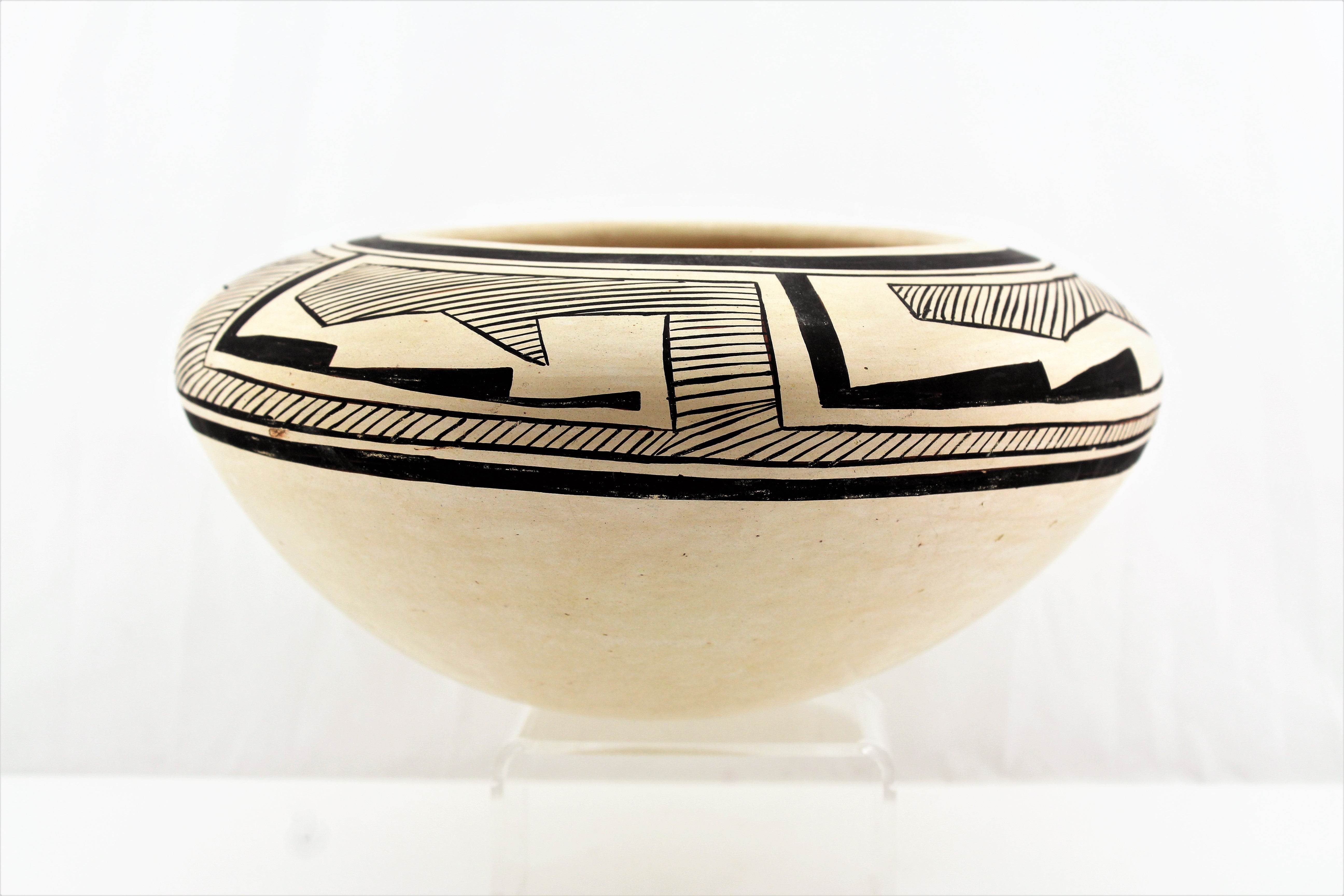 Anasazi Style Hopi Tewa Pottery Bowl