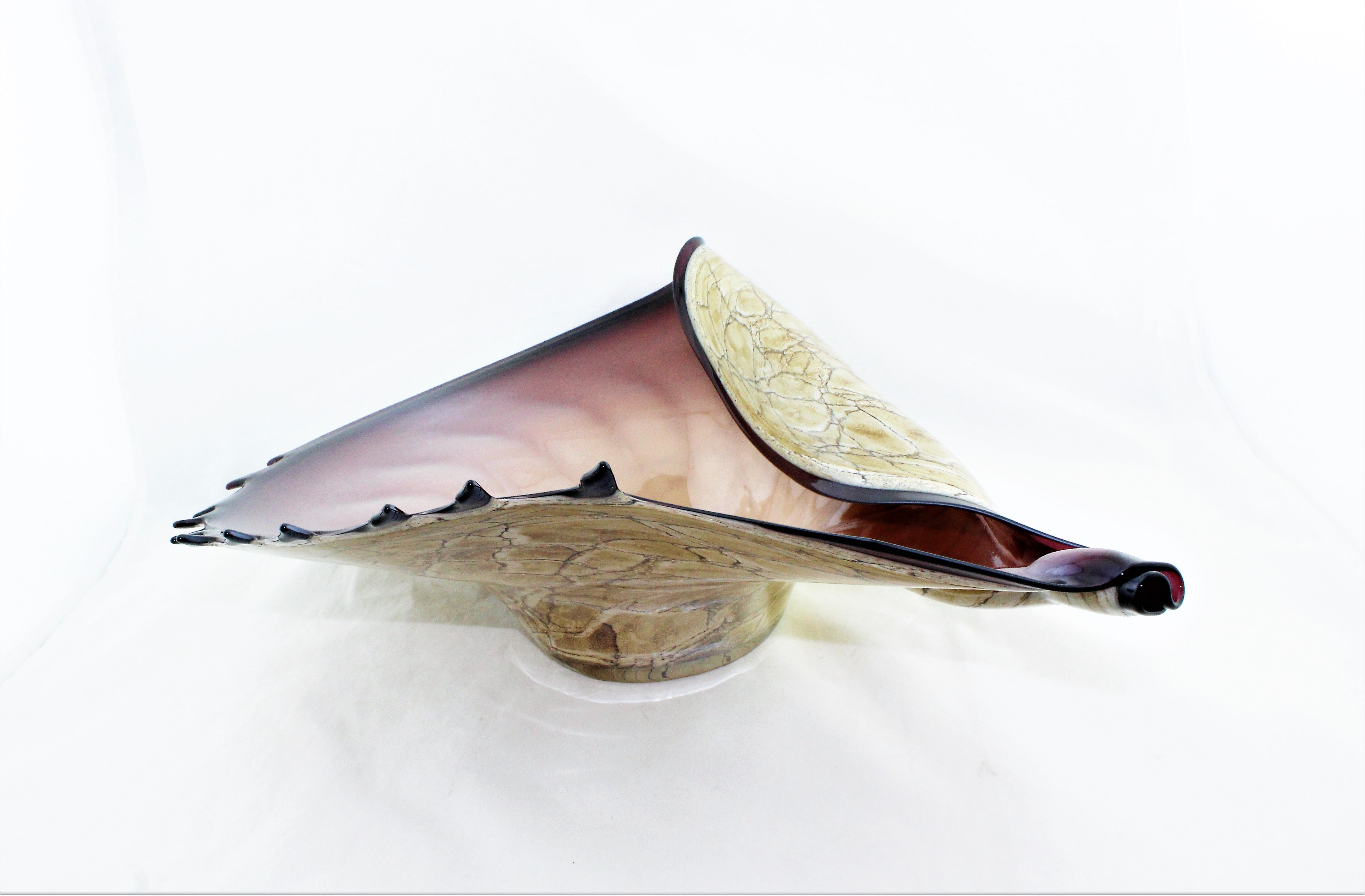 Art Glass Sea Shell Console Bowl
